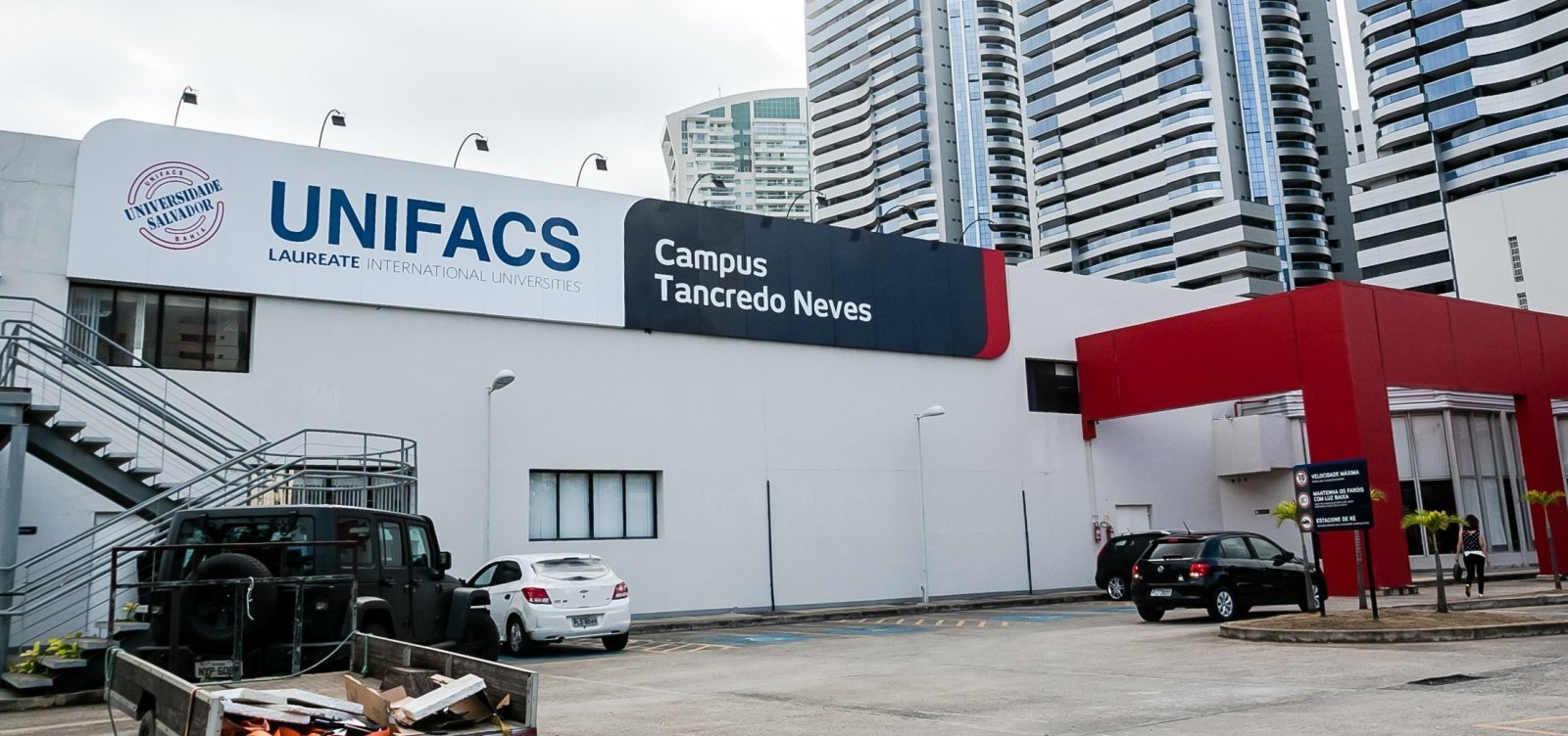 Unifacs paga R$ 9 por mês para professor preparar aula; veja ...